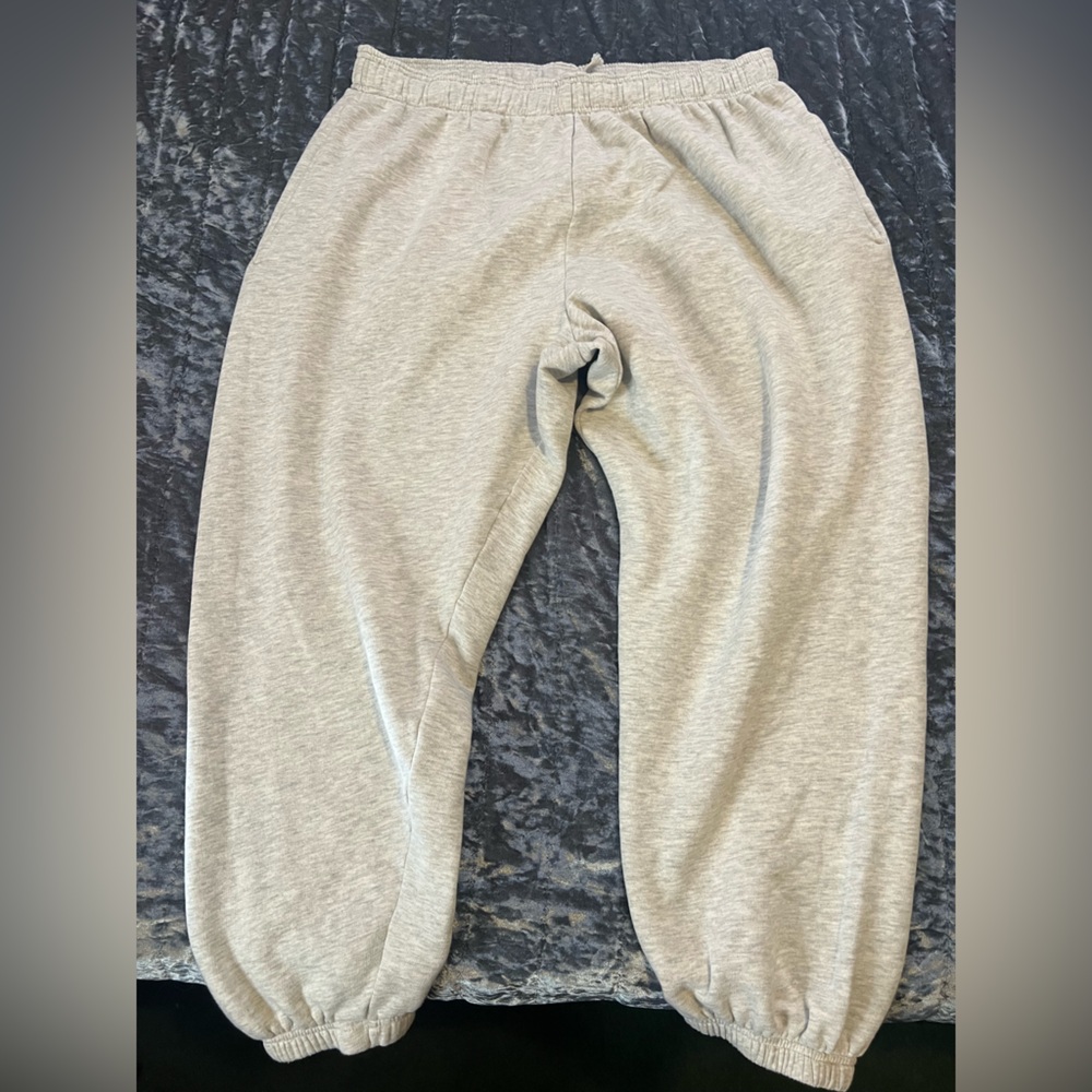 PINK Victoria's Secret Gray Love Joggers - Picture 6 of 7